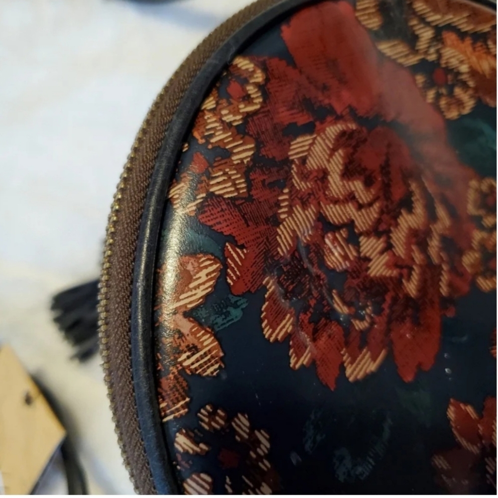 Patricia Nash Floral Round Crossbody Bag NWT - Picture 11 of 11